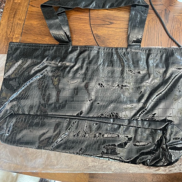 Brand new private quarters alligator bag - Picture 2 of 4